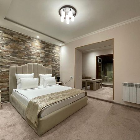 Delin Hotel And Tours Jerevan Eksteriør billede