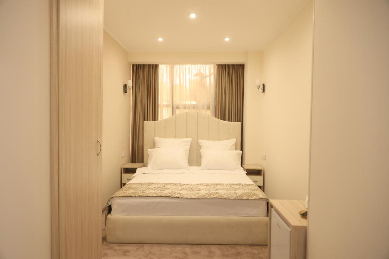 Delin Hotel And Tours Jerevan Eksteriør billede