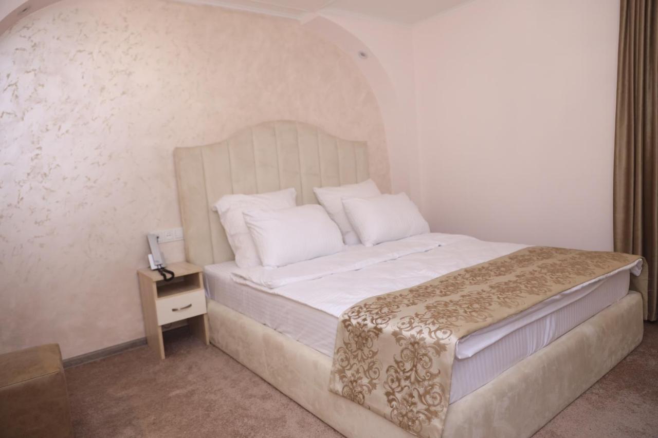 Delin Hotel And Tours Jerevan Eksteriør billede