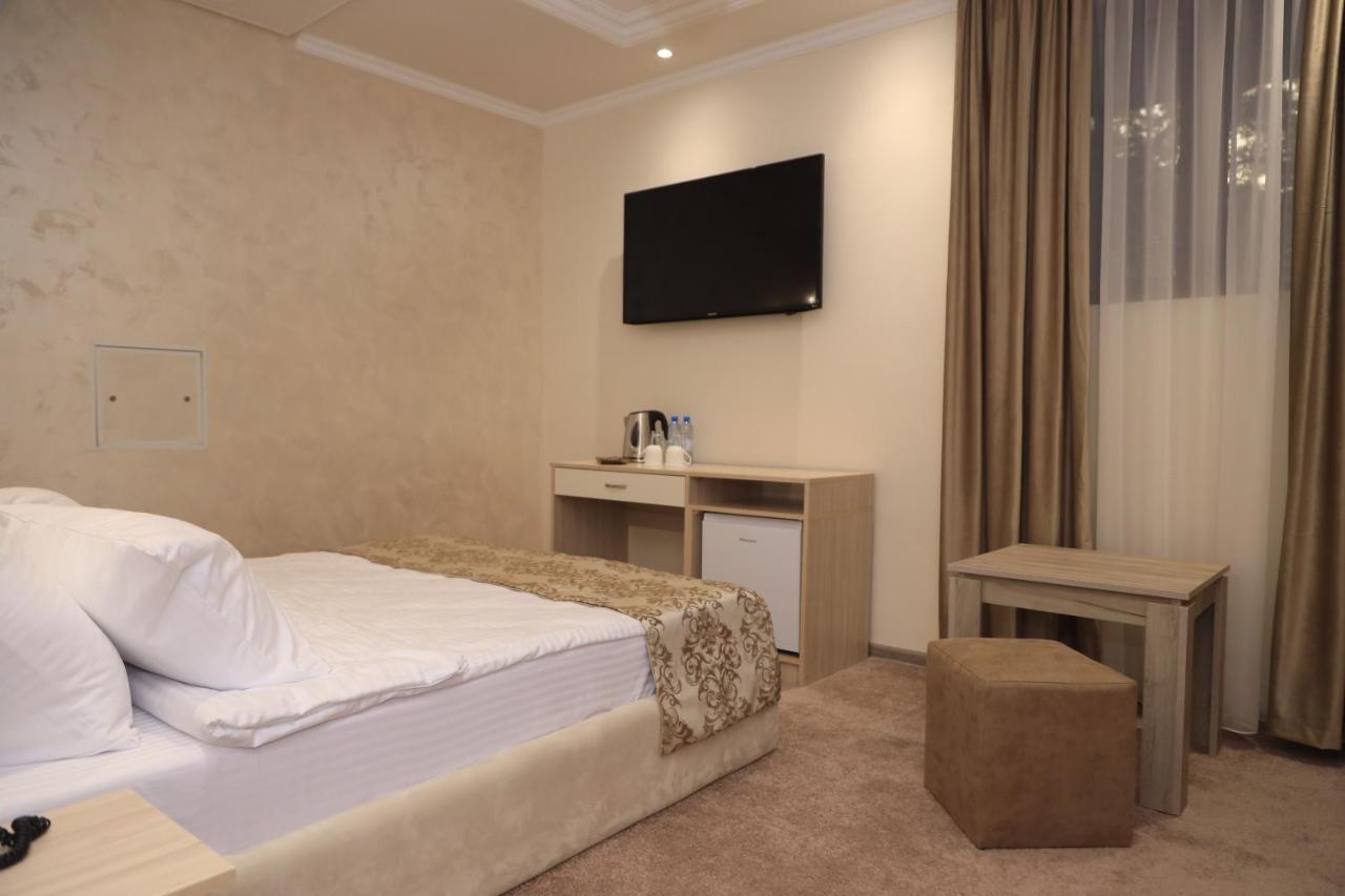 Delin Hotel And Tours Jerevan Eksteriør billede