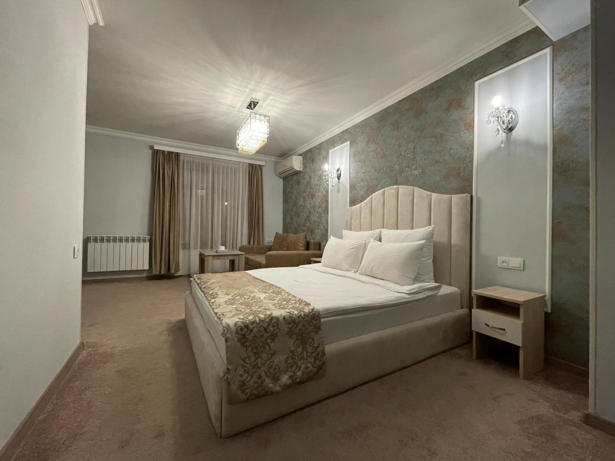 Delin Hotel And Tours Jerevan Eksteriør billede